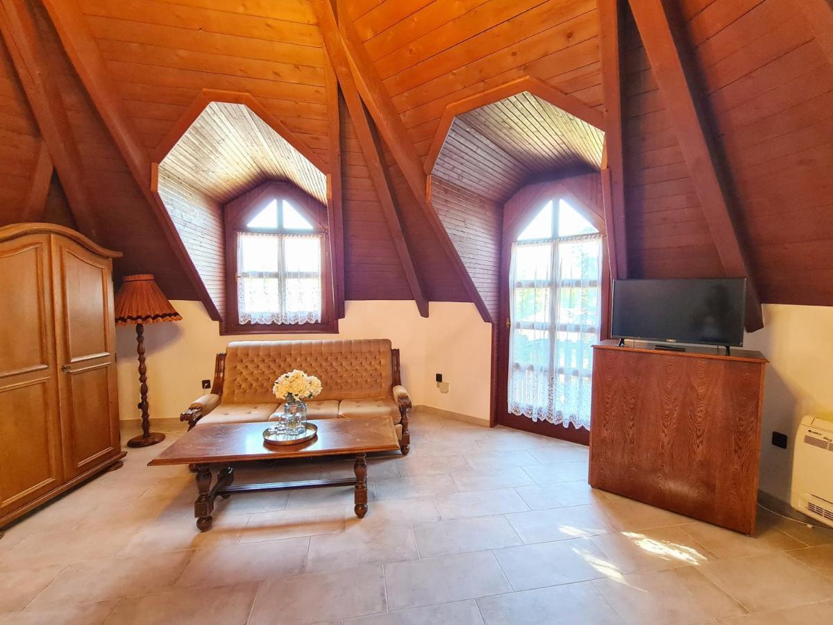 Agas Vendeghaz Hotel Csopak Bagian luar foto